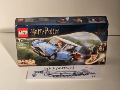 LEGO Flying Ford Anglia 76424